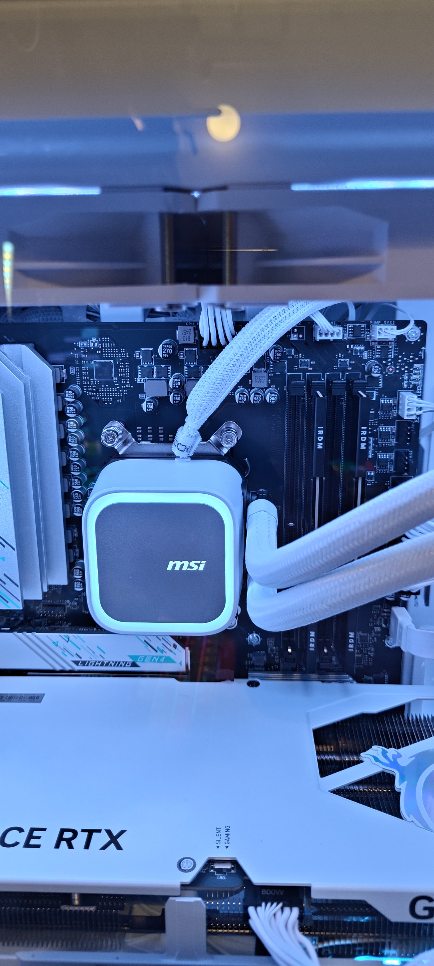 MSI Gaming Desktop PC - Obudowa